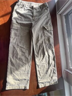GAP Cargo Pants in Light Olive